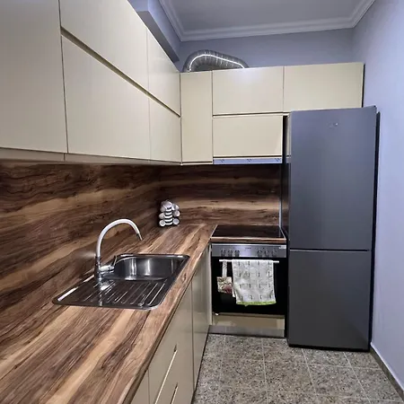 Lidi Apartament * Velipojë